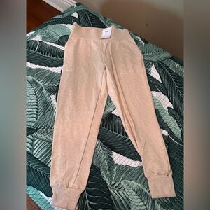 NEW NIKE YOGA PANTS SZ SMALL